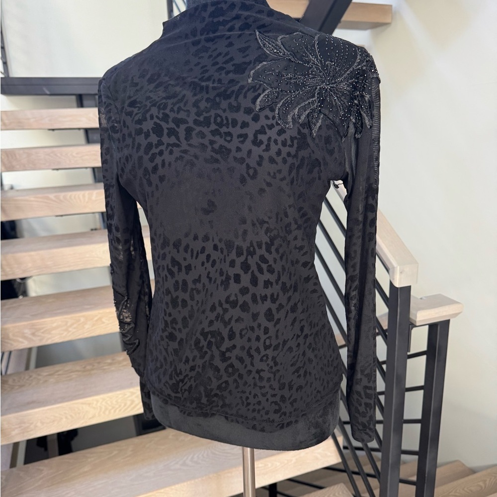 Elegant Black Leopard Print Women's Top